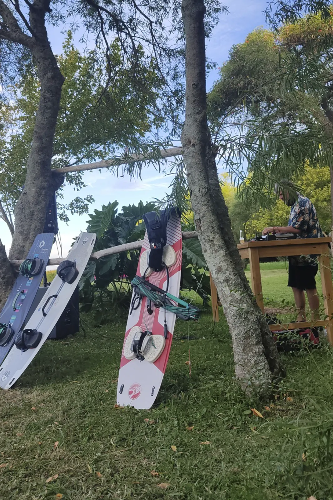Practica de kite en el entorno de Domo del Plata