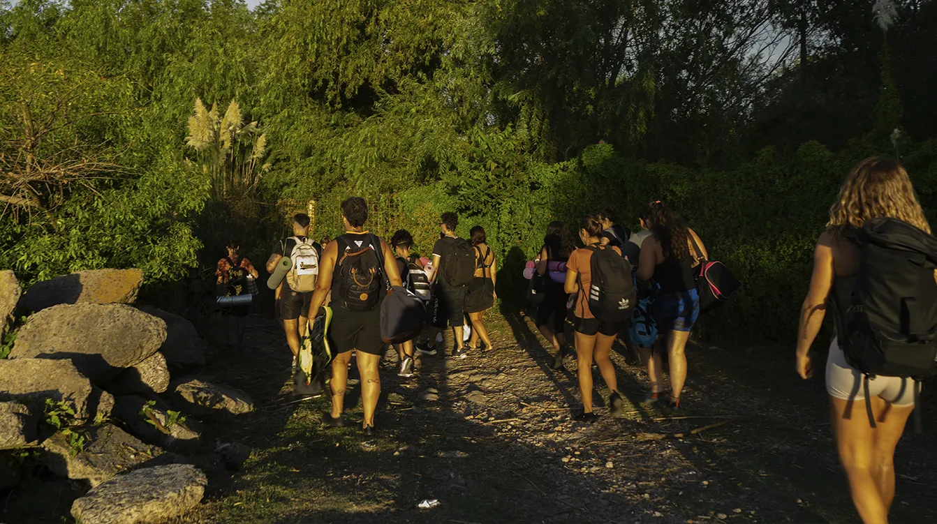 Club Nautico Hudson, entorno y actividades